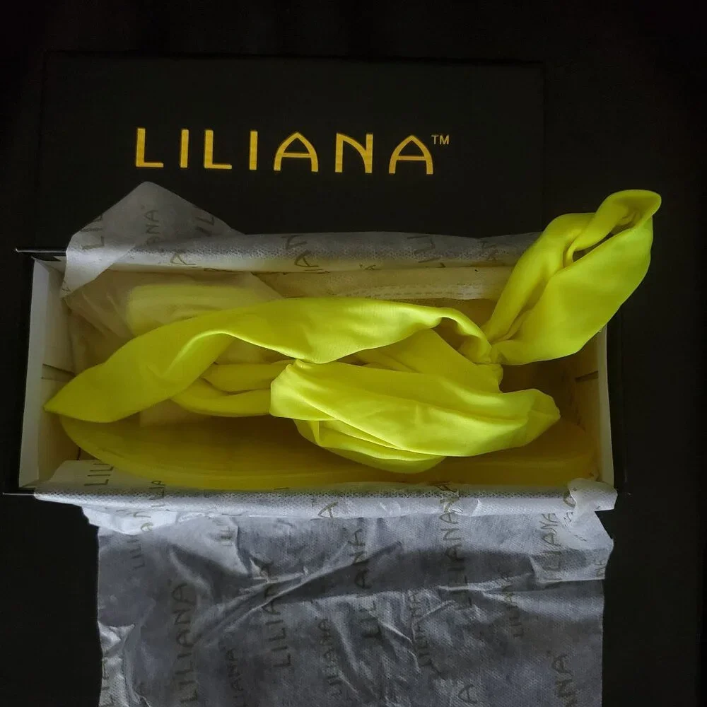 Liliana womens Flat Sandals Neon Yellow Color flat strappy Size‎ 6 New with box